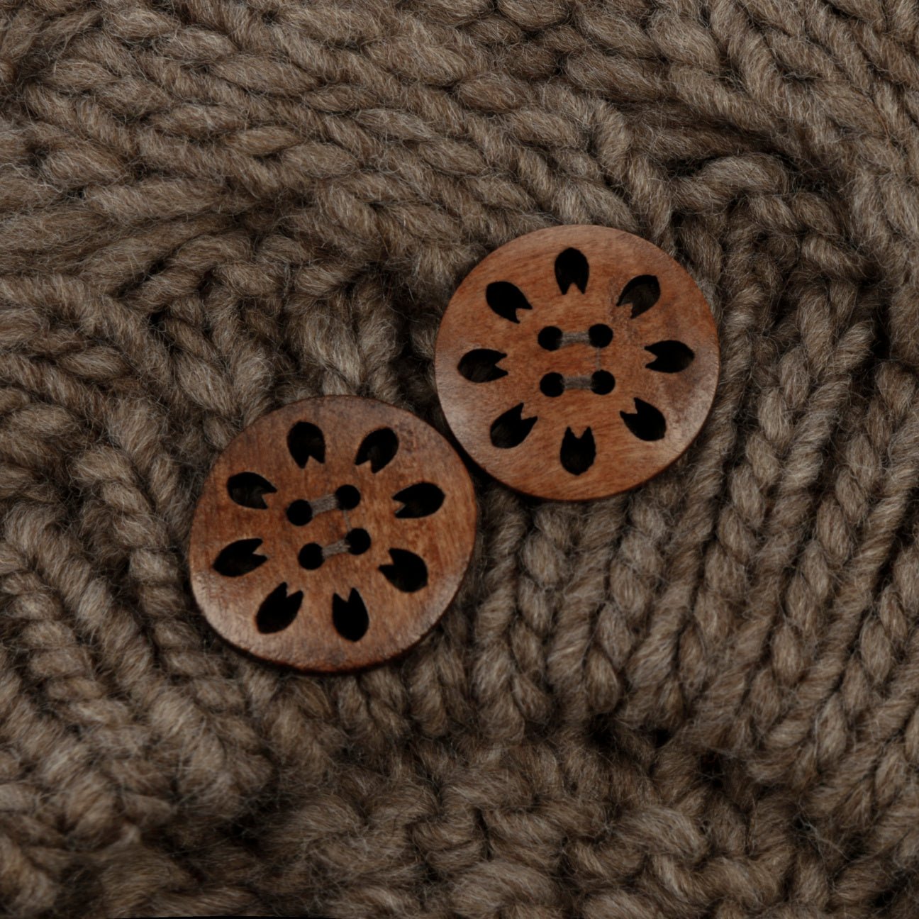 Jil Knit Beret with Buttons - JJ Hat Center ®